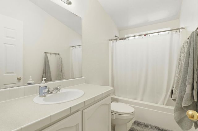 575 San Pedro 8, Morgan Hill, CA 95037
