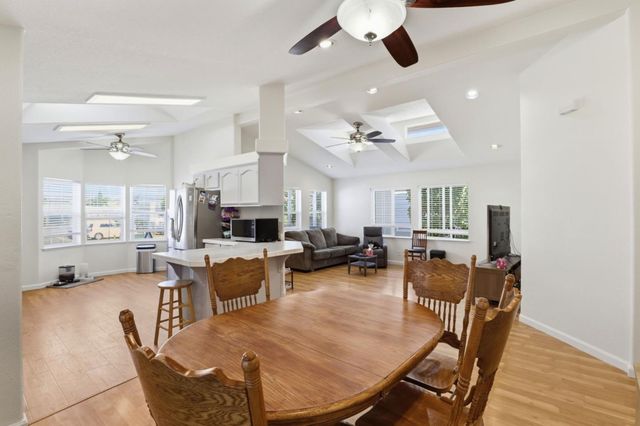 575 San Pedro 8, Morgan Hill, CA 95037