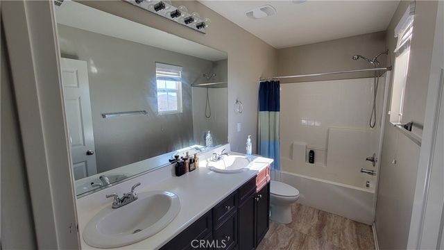 846 Santona CT, Perris, CA 92571