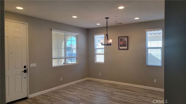 846 Santona CT, Perris, CA 92571