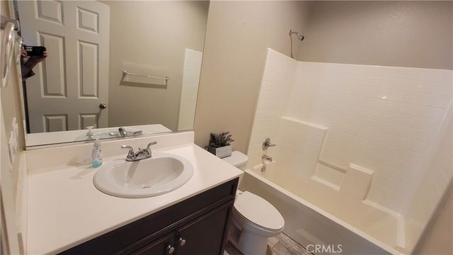 846 Santona CT, Perris, CA 92571