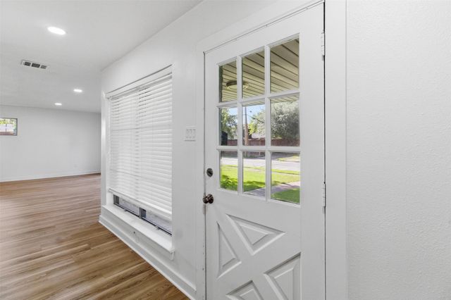 2942 Townsend Drive, Dallas, TX 75229