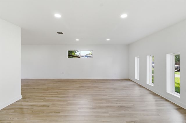 2942 Townsend Drive, Dallas, TX 75229