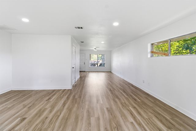 2942 Townsend Drive, Dallas, TX 75229
