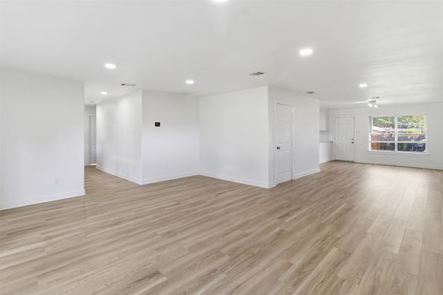 2942 Townsend Drive, Dallas, TX 75229