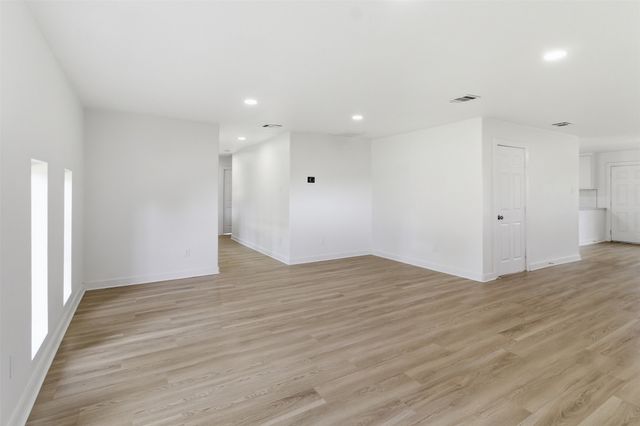 2942 Townsend Drive, Dallas, TX 75229