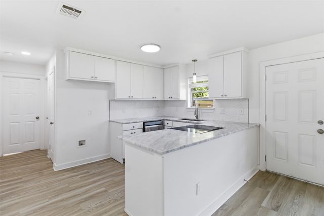 2942 Townsend Drive, Dallas, TX 75229