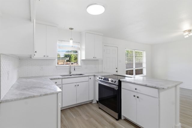 2942 Townsend Drive, Dallas, TX 75229