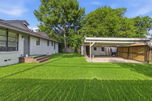 2942 Townsend Drive, Dallas, TX 75229