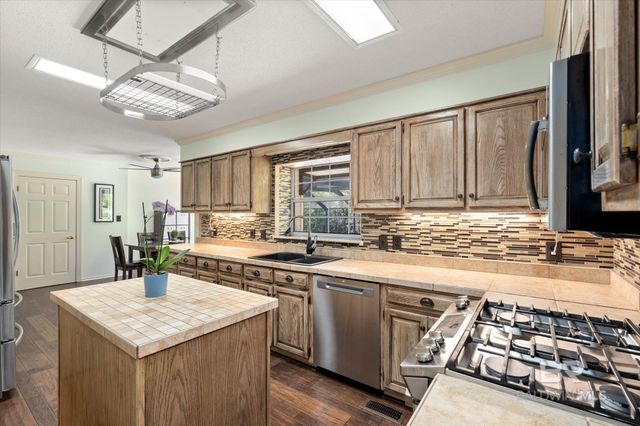 121 Kurlane Street, Fairhope, AL 36532