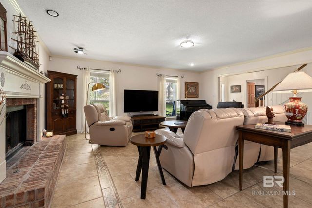 121 Kurlane Street, Fairhope, AL 36532