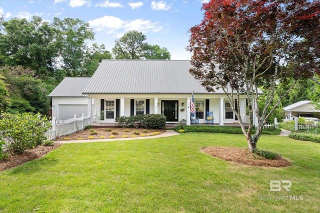 121 Kurlane Street, Fairhope, AL 36532