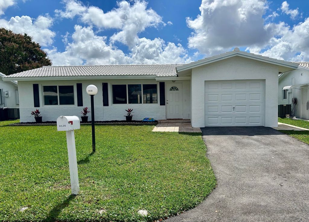 8536 NW 12th Court, Plantation, FL 33322
