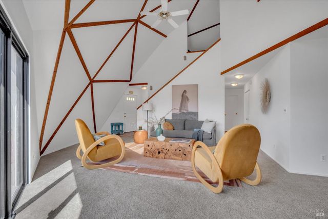 203 Blue Cove Ct, Napa, CA 94558