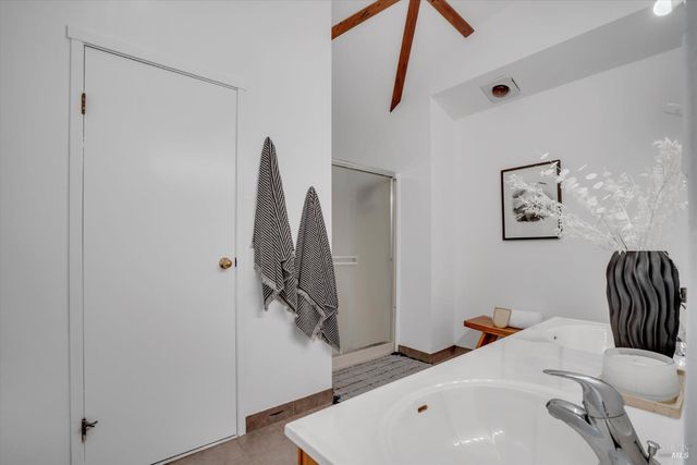 203 Blue Cove Ct, Napa, CA 94558