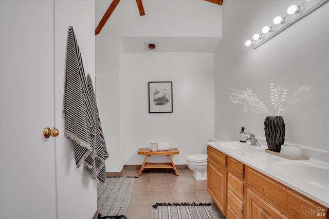 203 Blue Cove Ct, Napa, CA 94558