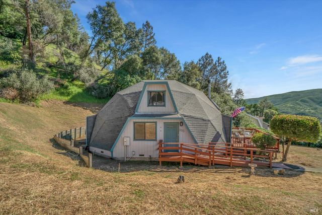 203 Blue Cove Ct, Napa, CA 94558