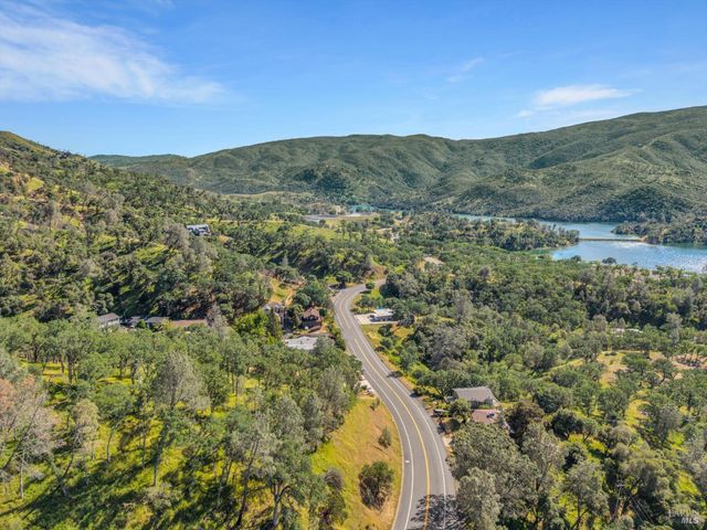 203 Blue Cove Ct, Napa, CA 94558