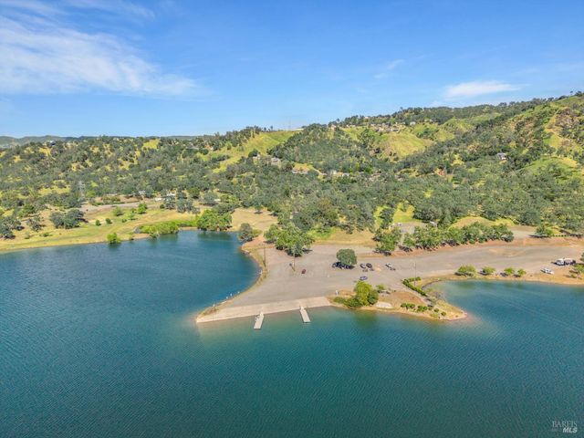 203 Blue Cove Ct, Napa, CA 94558
