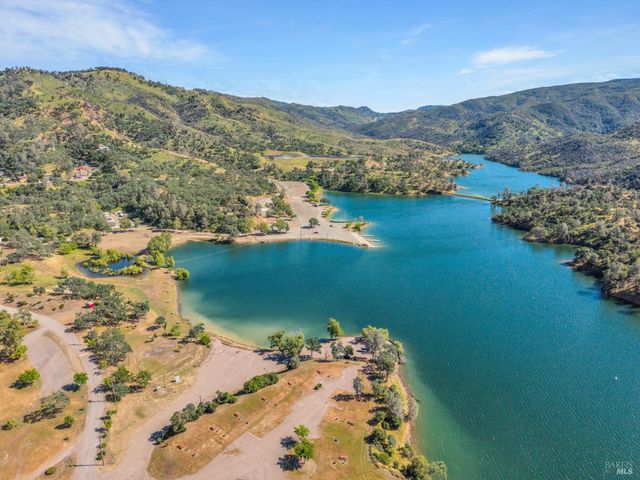 203 Blue Cove Ct, Napa, CA 94558