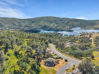 203 Blue Cove Ct, Napa, CA 94558