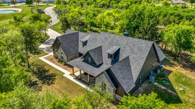 118 E Bay Drive, Bridgeport, TX 76426