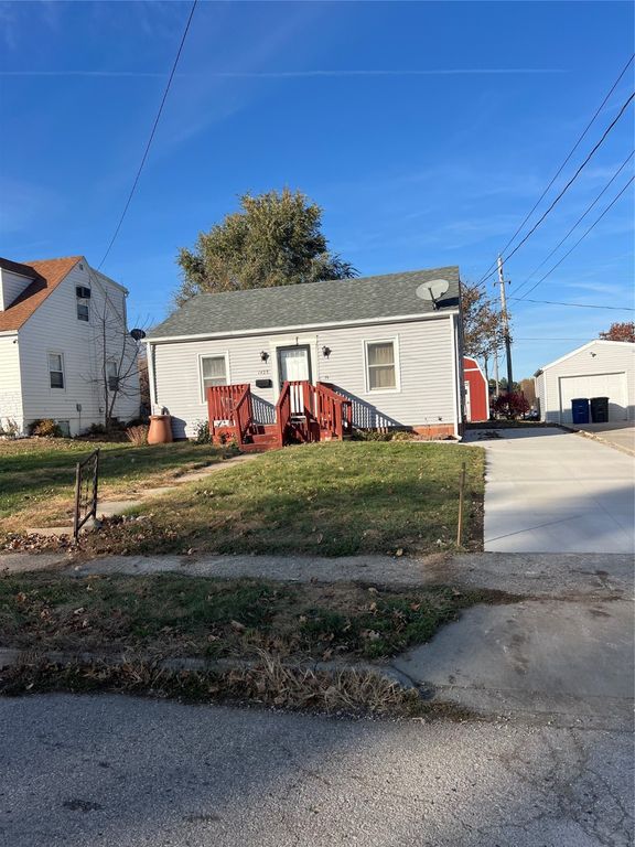 1422 Royer Street, Des Moines, IA 50316