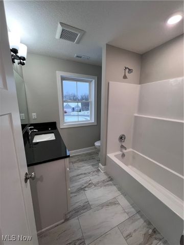 5403 Winding Creek Drive, Ravenna, OH 44266