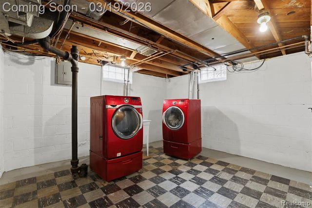 6789 Larme Avenue, Allen Park, MI 48101