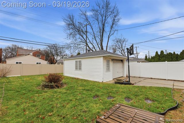 6789 Larme Avenue, Allen Park, MI 48101