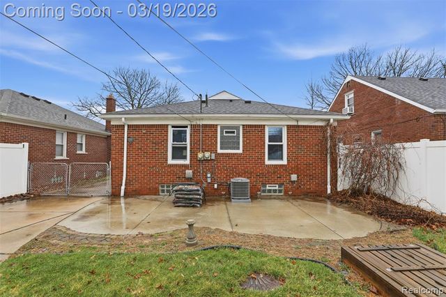 6789 Larme Avenue, Allen Park, MI 48101