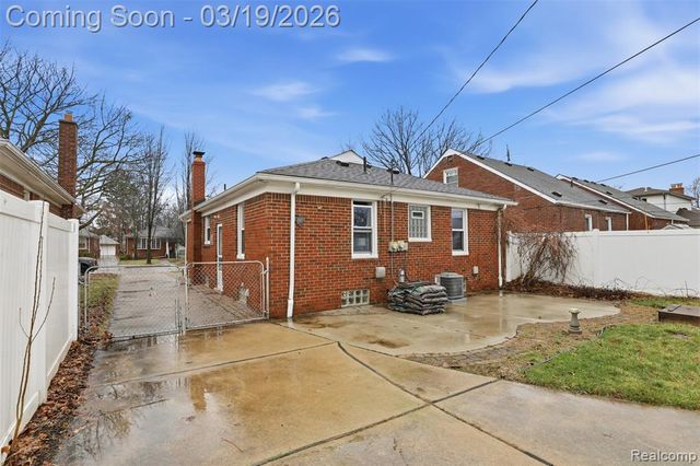 6789 Larme Avenue, Allen Park, MI 48101