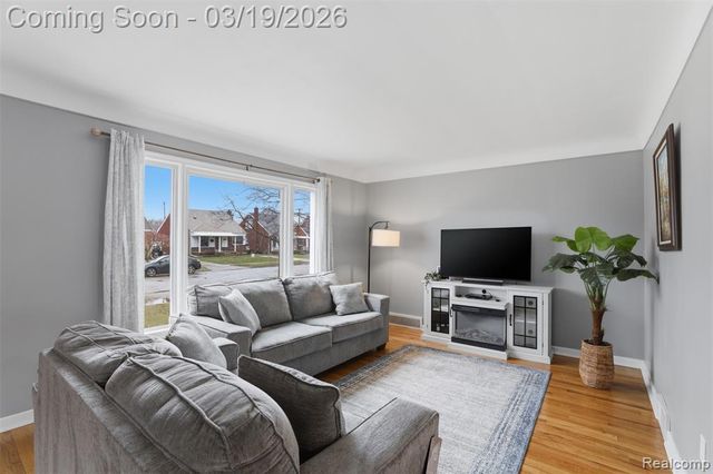 6789 Larme Avenue, Allen Park, MI 48101