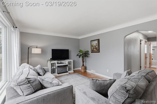 6789 Larme Avenue, Allen Park, MI 48101