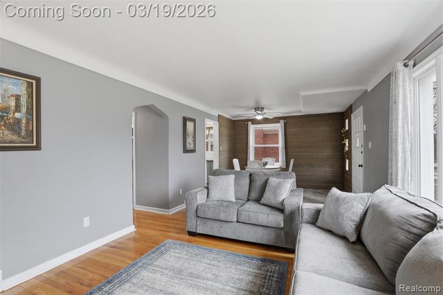 6789 Larme Avenue, Allen Park, MI 48101