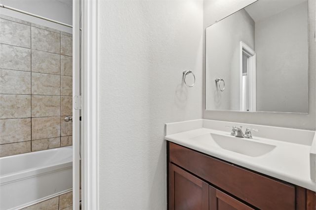 640 Swift Current Drive, Crowley, TX 76036