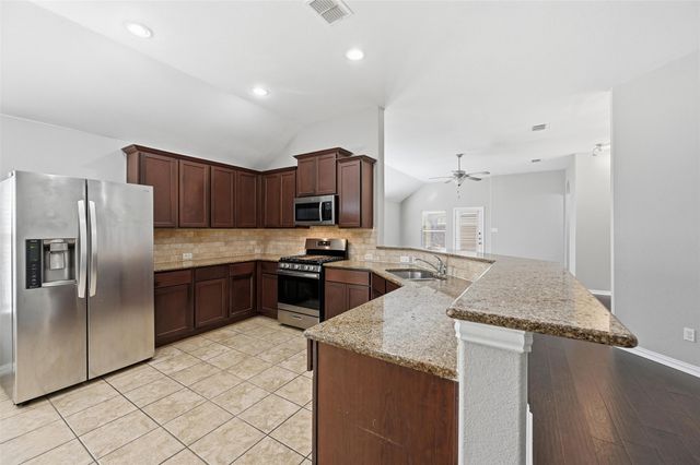 640 Swift Current Drive, Crowley, TX 76036