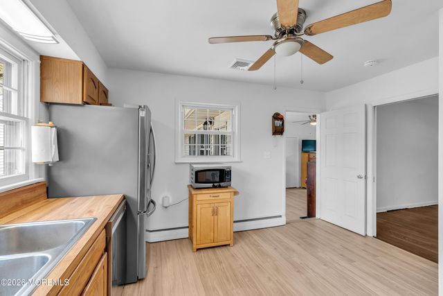 1108 Anchor Avenue, Beachwood, NJ 08722