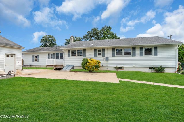 1108 Anchor Avenue, Beachwood, NJ 08722