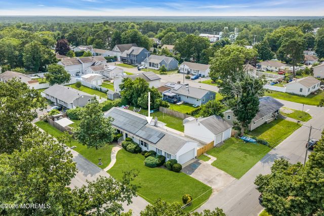 1108 Anchor Avenue, Beachwood, NJ 08722