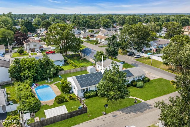 1108 Anchor Avenue, Beachwood, NJ 08722