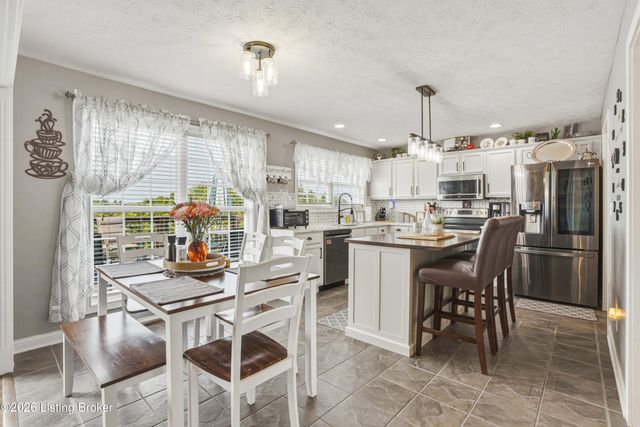 685 Lincoln Trace, Taylorsville, KY 40071