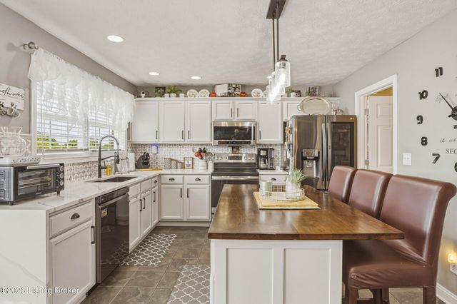 685 Lincoln Trace, Taylorsville, KY 40071