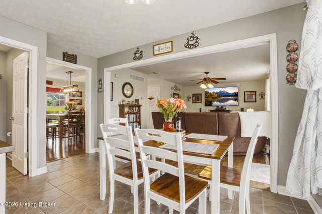 685 Lincoln Trace, Taylorsville, KY 40071