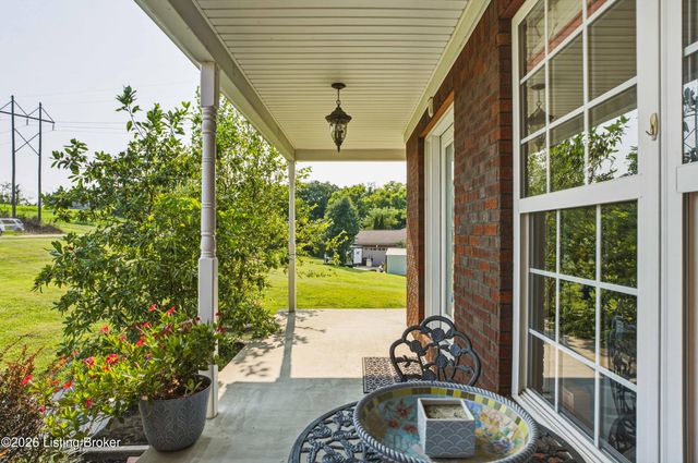 685 Lincoln Trace, Taylorsville, KY 40071
