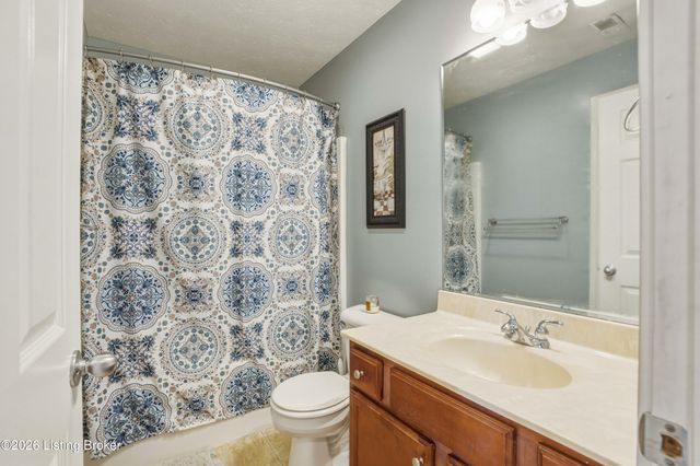 685 Lincoln Trace, Taylorsville, KY 40071