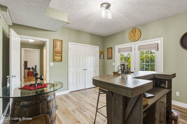 685 Lincoln Trace, Taylorsville, KY 40071