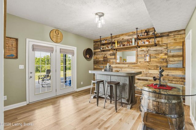 685 Lincoln Trace, Taylorsville, KY 40071