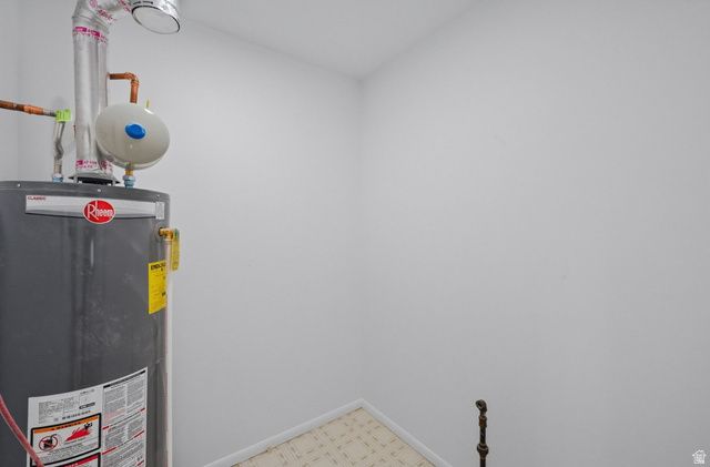 1062 E DIAMOND WAY, Sandy, UT 84094