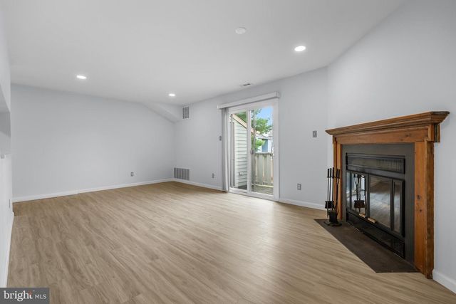 604 WOODHOLLOW DR, Marlton, NJ 08053